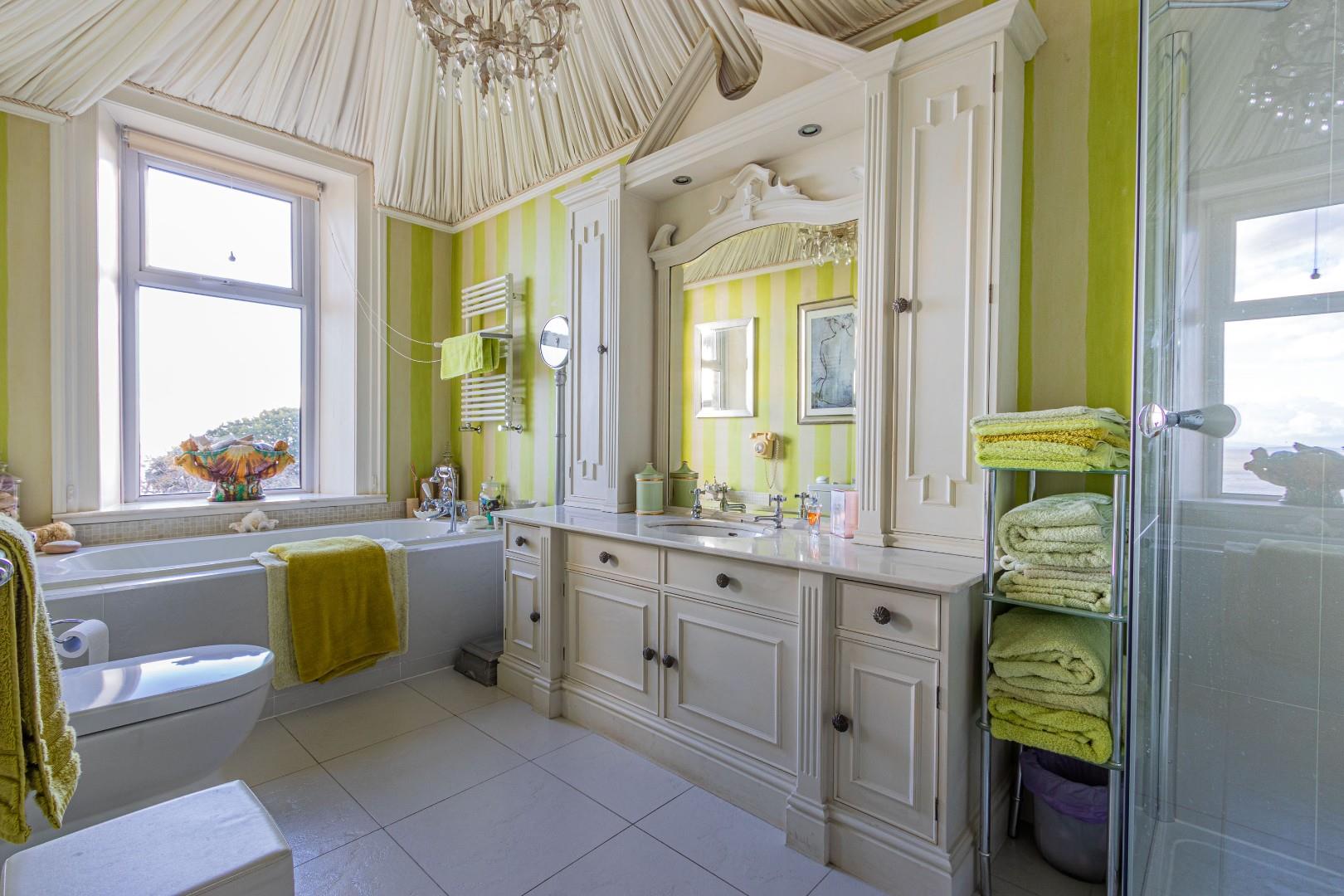 BRIDGEMAN ROAD, PENARTH Jeffrey Ross Estate Agents